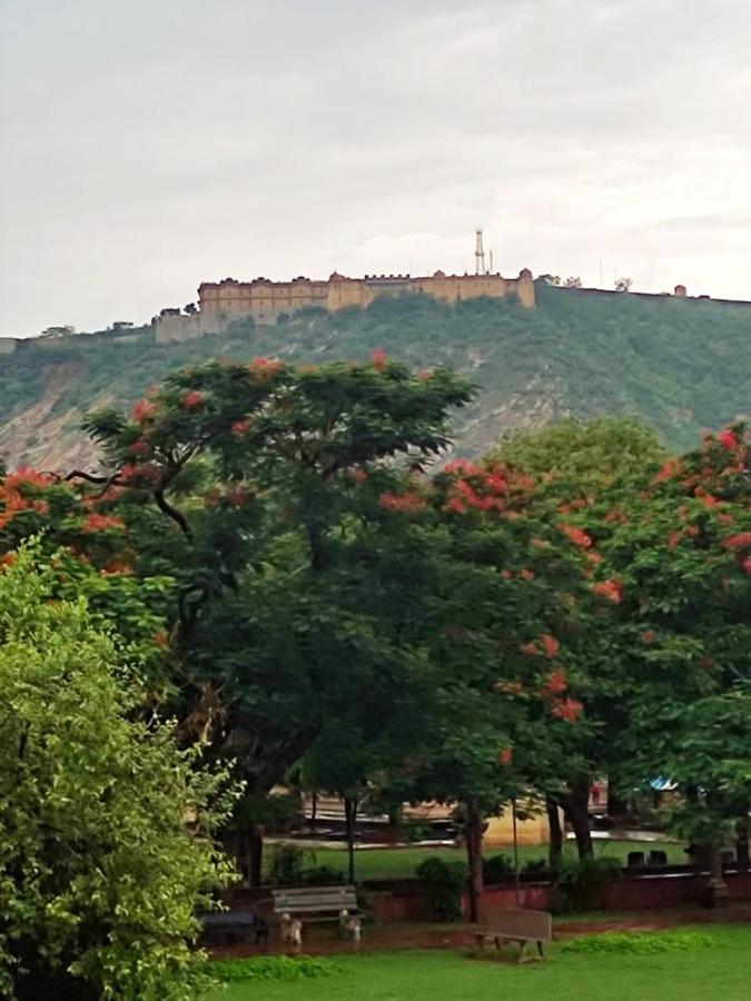 Sukh Sagar Hotel Jaipur Bagian luar foto
